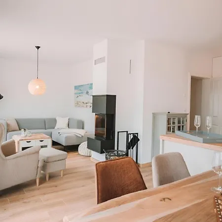 Ferdinand - Mit Kamin, Sauna Und Meerblick Pepelow